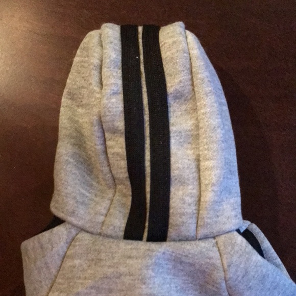 Adidog hoodie - Picture 7 of 9